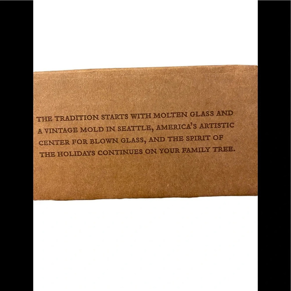 Longaberger Collectors Club 2006 Pinecone Ornament - Picture 4 of 7